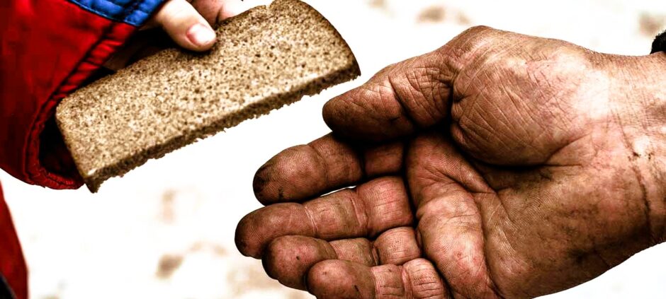 Христианское милосердие против языческой кармы. Протоиерей Олег Стеняев 1 Христианское милосердие против языческой кармы. Протоиерей Олег Стеняев